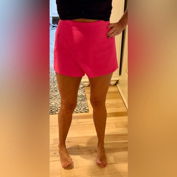 Zara Pants - ZARA - hot pink skort. Size small!